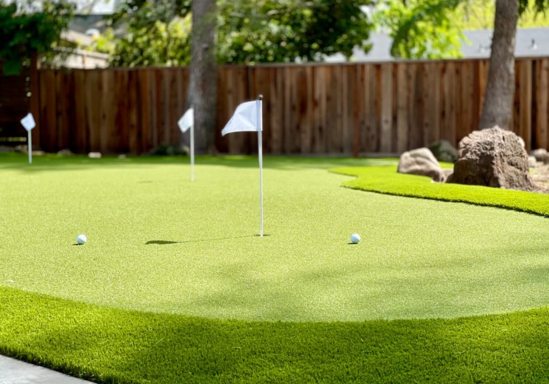 Backyard Putting Greens installation by artificial grass contractor in New Haven, CT